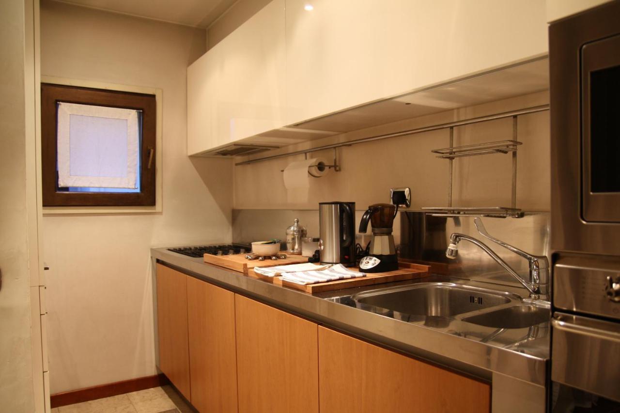 Appartamento "Domus Coeli" เวโรนา ภายนอก รูปภาพ